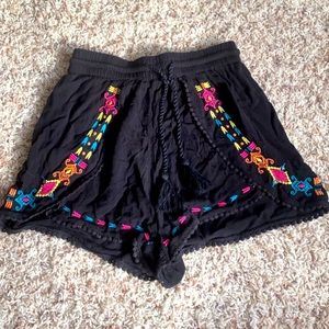NWT stylist shorts with embroidery